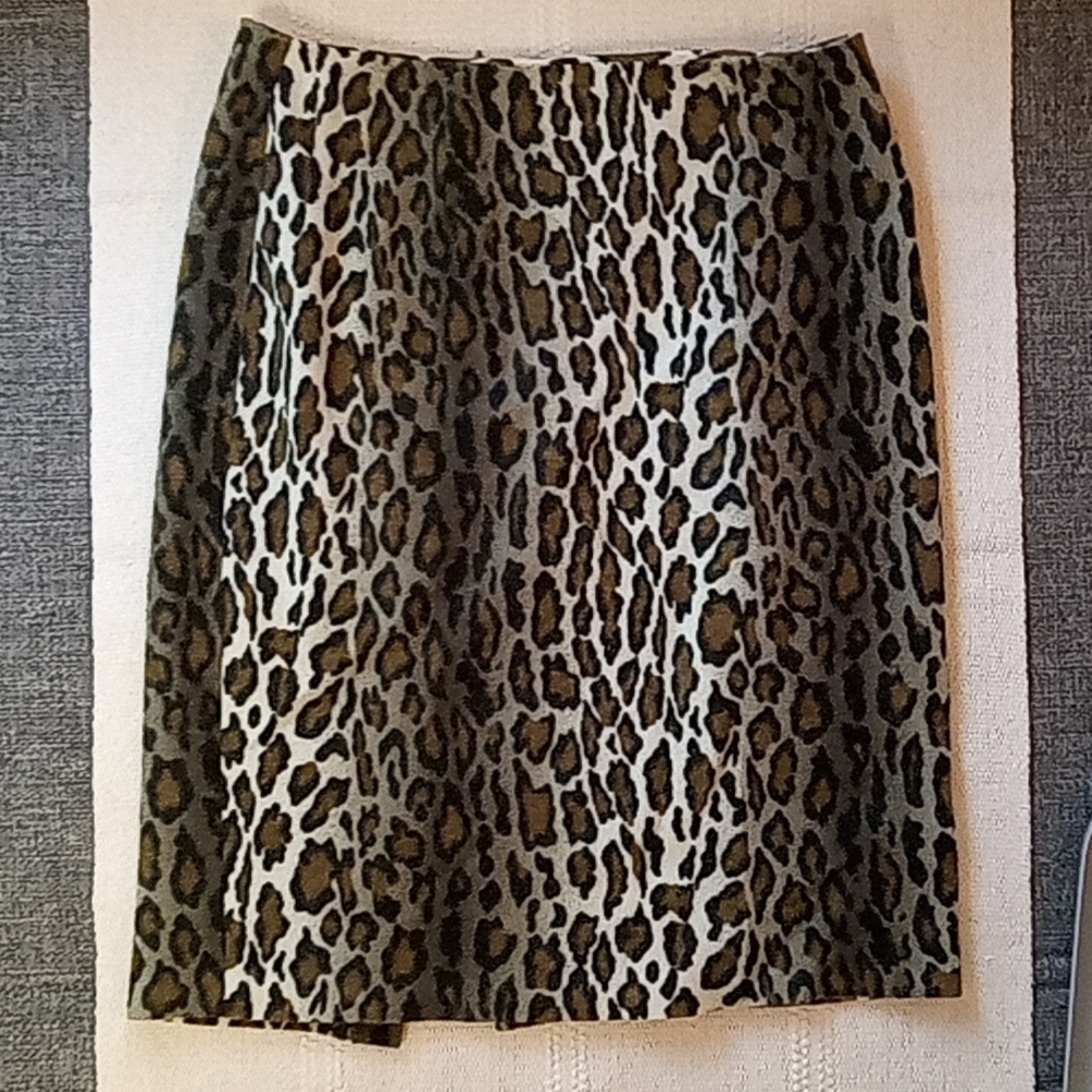 Fuego woman cheetah print / leopard print skirt 80% wool